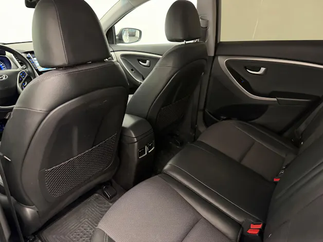 Hyundai i30 1.6 GDi Amplia