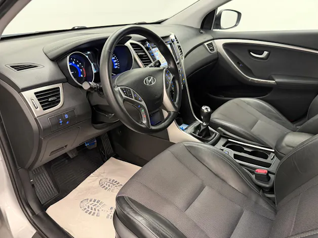 Hyundai i30 1.6 GDi Amplia