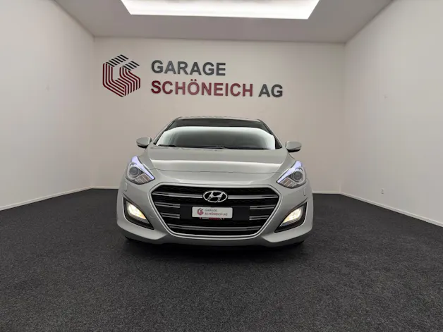 Hyundai i30 1.6 GDi Amplia
