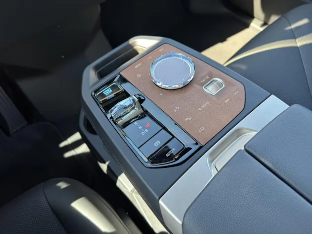 BMW iX M60