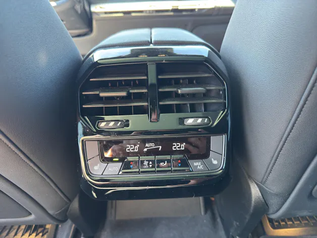 BMW iX M60