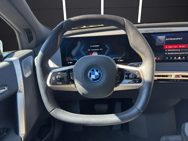 BMW iX M60