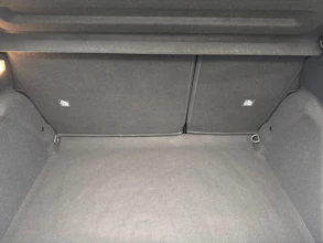https://vehicle.imgix.net/4434280/09eebf70-097f-4fc1-b910-9736972e56fc.jpg