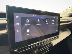 https://vehicle.imgix.net/4434280/a6d8b553-c2c0-47d0-b553-601fd7876208.jpg