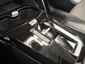 https://vehicle.imgix.net/4434280/d73fad1f-c358-40d5-96b2-5cab01f461b2.jpg