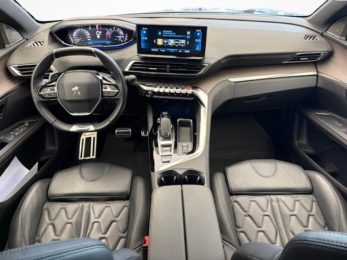 immagine del veicolo PEUGEOT 5008