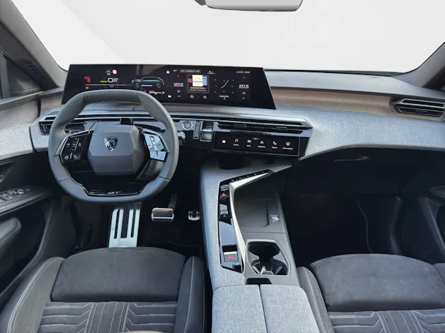 PEUGEOT 5008 1.6 PHEV 225 GT Exclusive