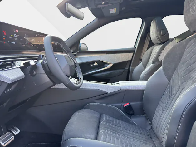 PEUGEOT 5008 1.6 PHEV 225 GT Exclusive