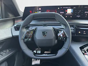 PEUGEOT 5008 1.6 PHEV 225 GT Exclusive