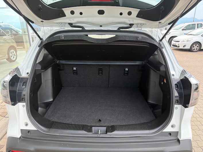 Fahrzeugbild SUZUKI S-CROSS