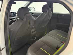 https://vehicle.imgix.net/4434465/476efa27-5606-43e8-a697-da0299497df5.jpeg