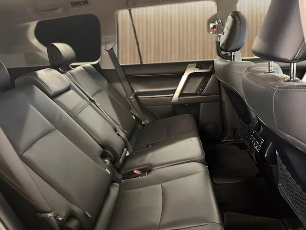 Toyota Land Cruiser 2.8 D 204 Invincible
