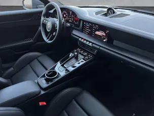 PORSCHE 911 Carrera 4 GTS Cabriolet PDK