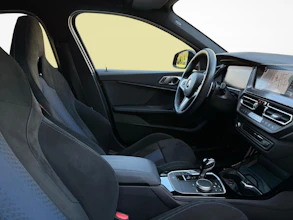 https://vehicle.imgix.net/4434539/f0f5efe7-17dd-4f08-9c0a-4a363f190a0e.jpg