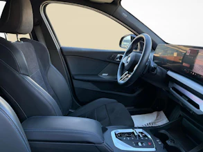 https://vehicle.imgix.net/4434550/2b27952a-0f5c-4e19-8094-c02be3f717bc.jpg
