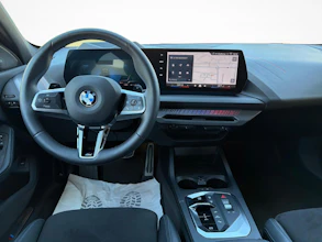 https://vehicle.imgix.net/4434550/b2838053-3902-4498-bd19-d0481351e992.jpg