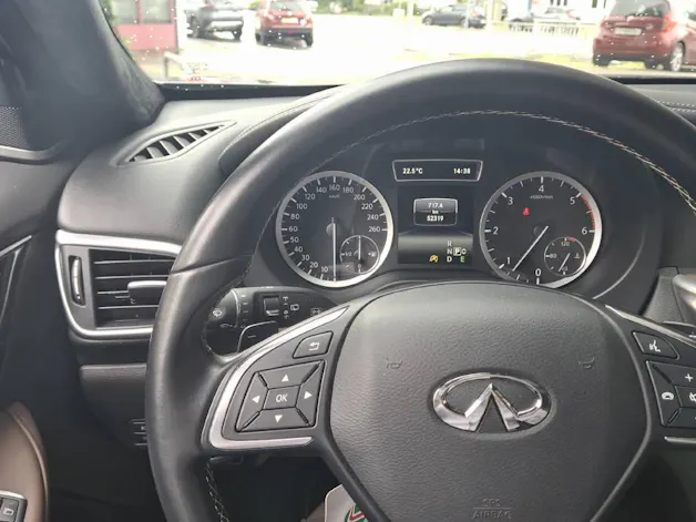 Infiniti QX30 2.2d Premium Tech DCT AWD