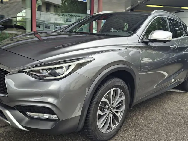 Infiniti QX30 2.2d Premium Tech DCT AWD