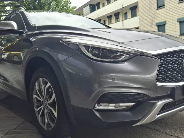 Infiniti QX30 2.2d Premium Tech DCT AWD