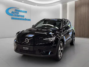 VOLVO XC40 2.0 B3 MH Plus Dark