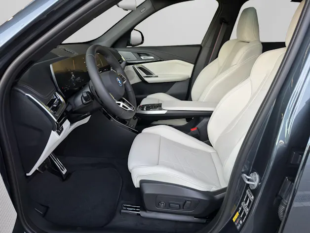 BMW iX1 30 xDrive M Sport Pro 'Individual'