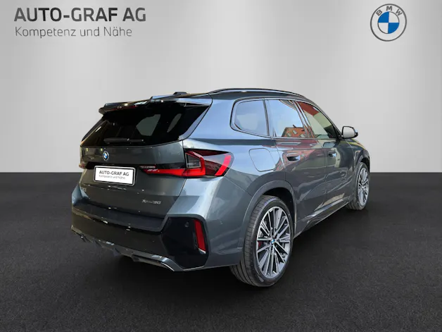 BMW iX1 30 xDrive M Sport Pro 'Individual'