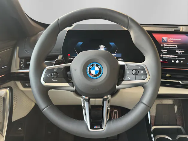BMW iX1 30 xDrive M Sport Pro 'Individual'