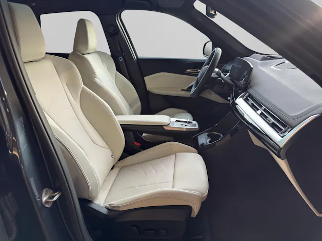 BMW iX1 30 xDrive M Sport Pro 'Individual'