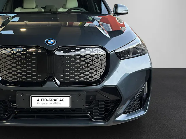 BMW iX1 30 xDrive M Sport Pro 'Individual'