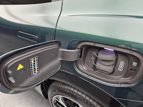 https://vehicle.imgix.net/4434685/0d2f57a0-c941-45ec-8f41-6e03b1bde226.jpg