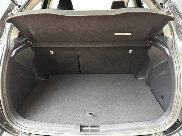 Toyota Yaris 1.5 VVT-i HSD Trend