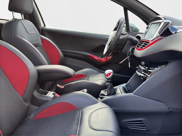 PEUGEOT 208 1.6 Turbo GTi
