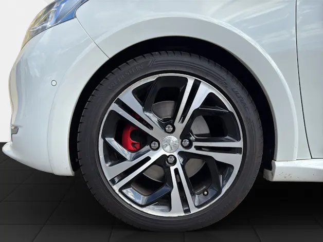 PEUGEOT 208 1.6 Turbo GTi