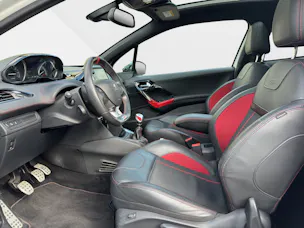 PEUGEOT 208 1.6 Turbo GTi