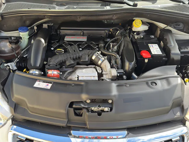 PEUGEOT 208 1.6 Turbo GTi