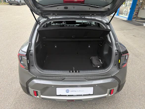 https://vehicle.imgix.net/4434740/3d392f2b-a99f-49b3-90b1-d914201a989a.jpg