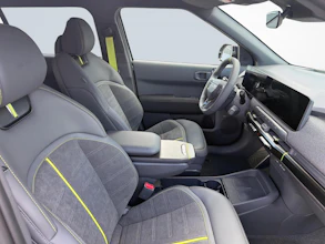 https://vehicle.imgix.net/4434743/468265e3-02f2-4b35-a886-9b82e34207de.jpg