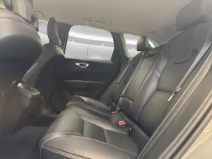 VOLVO XC60 2.0 B5 MH Plus Dark AWD