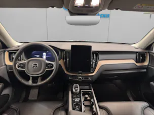 VOLVO XC60 2.0 B5 MH Plus Dark AWD