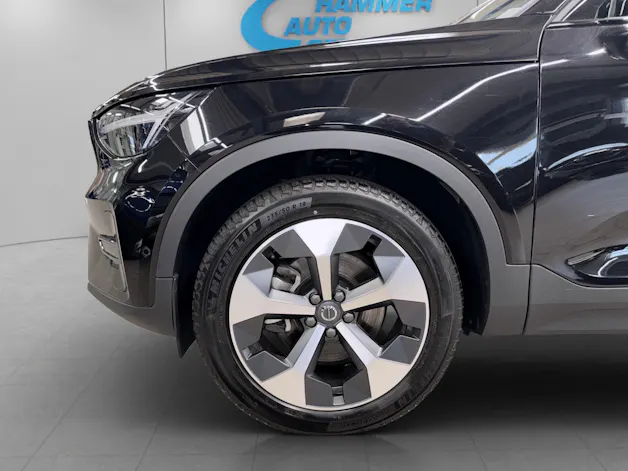 VOLVO XC40 2.0 B3 MH Plus Dark