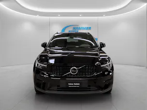 VOLVO XC40 2.0 B3 MH Plus Dark