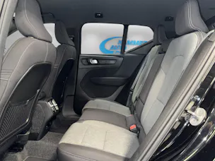 VOLVO XC40 2.0 B3 MH Plus Dark