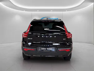 VOLVO XC40 2.0 B3 MH Plus Dark