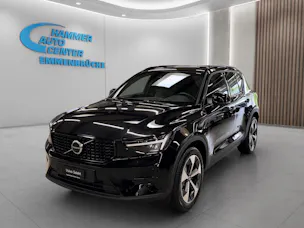 VOLVO XC40 2.0 B3 MH Plus Dark