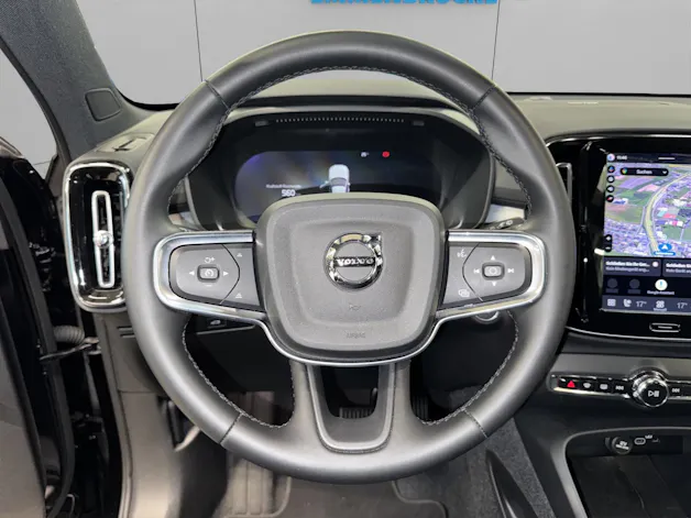 VOLVO XC40 2.0 B3 MH Plus Dark