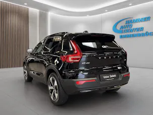 VOLVO XC40 2.0 B3 MH Plus Dark
