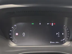 VOLVO XC40 2.0 B3 MH Plus Dark