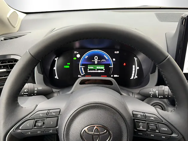 Toyota Yaris 1.5 VVT-i HSD Trend