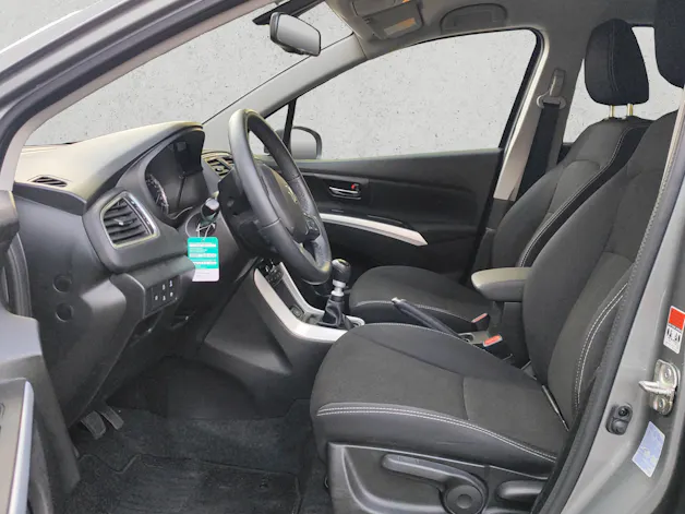 Suzuki SX4 S-Cross 1.4 T Compact Top Hybrid 4x4