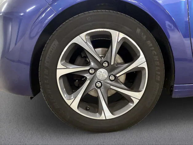 PEUGEOT 208 1.6 e-HDI Allure EGS